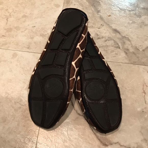 Michael Kors Printed Flats - Picture 8 of 8